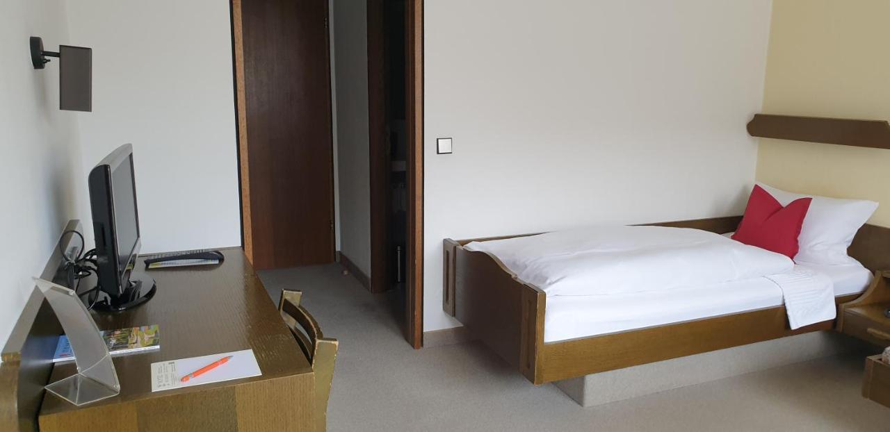 Hotel Muenzmay Щутгарт Стая снимка